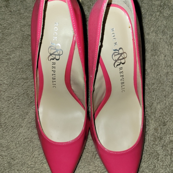 Rock & Republic Hot Pink Heels Wm size 6 - Picture 2 of 3